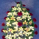 Coroana funerara 60 trandafiri rosii si orhidee